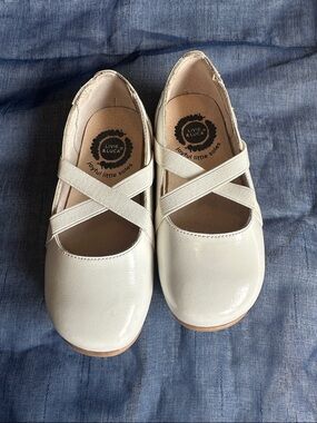 Livie & Luca Girls' Cream Patent Mary Jane Cross-Strap Shoes